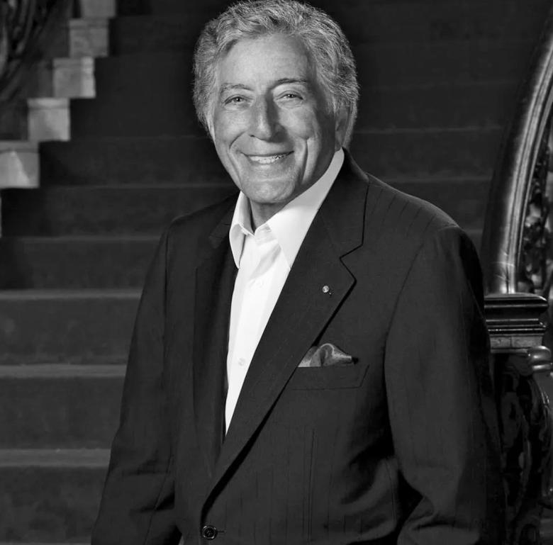 عن عمر 96 عاما.. وفاة أحد آخر المغنين الكلاسيكيين العالميين عن عمر 96 عاما.. وفاة أحد آخر المغنين الكلاسيكيين العالميين