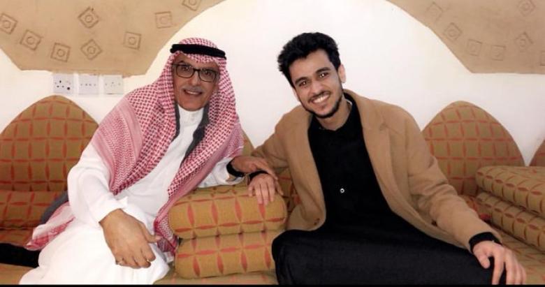 عايض يوسف و الراحل الشاعر الأمير بدر بن عبدالمحسن - صورة من إكس