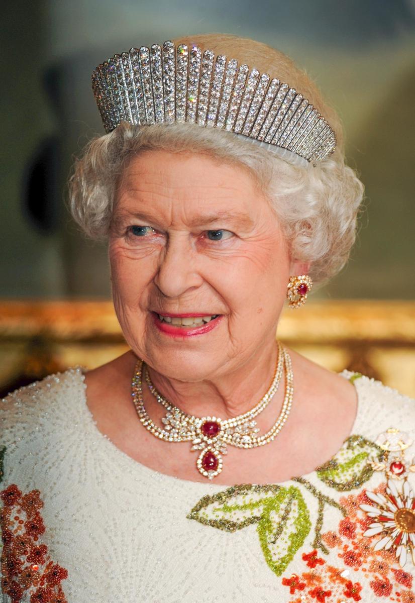 تاج ملكي - تاج الملكة ماري فرينج - أغلى التيجان العائلة المالكة مصدر الصورة غوغل