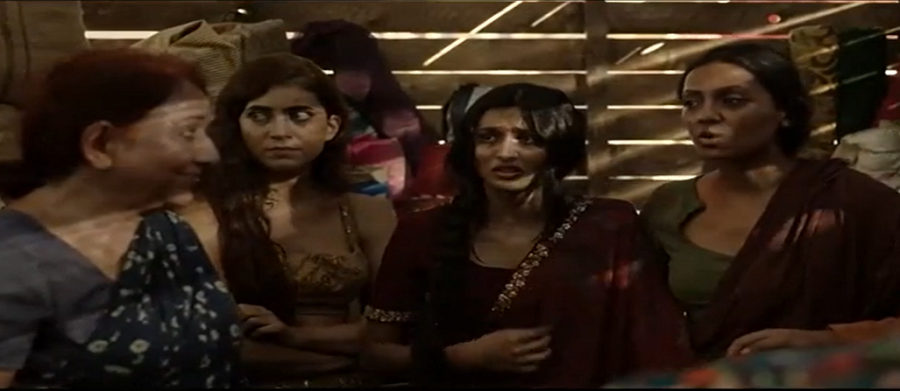 دكة العبيد الحلقة 9 لافاني ورحمة وإيزابيلا ضلوا طريق الحرية، مصدر الصورة: لقطة شاشة من أحداث المسلسل
