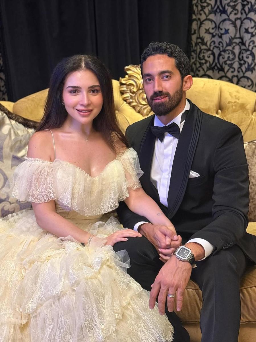 عقد قران مي عز الدين والنجوم يهنئونها