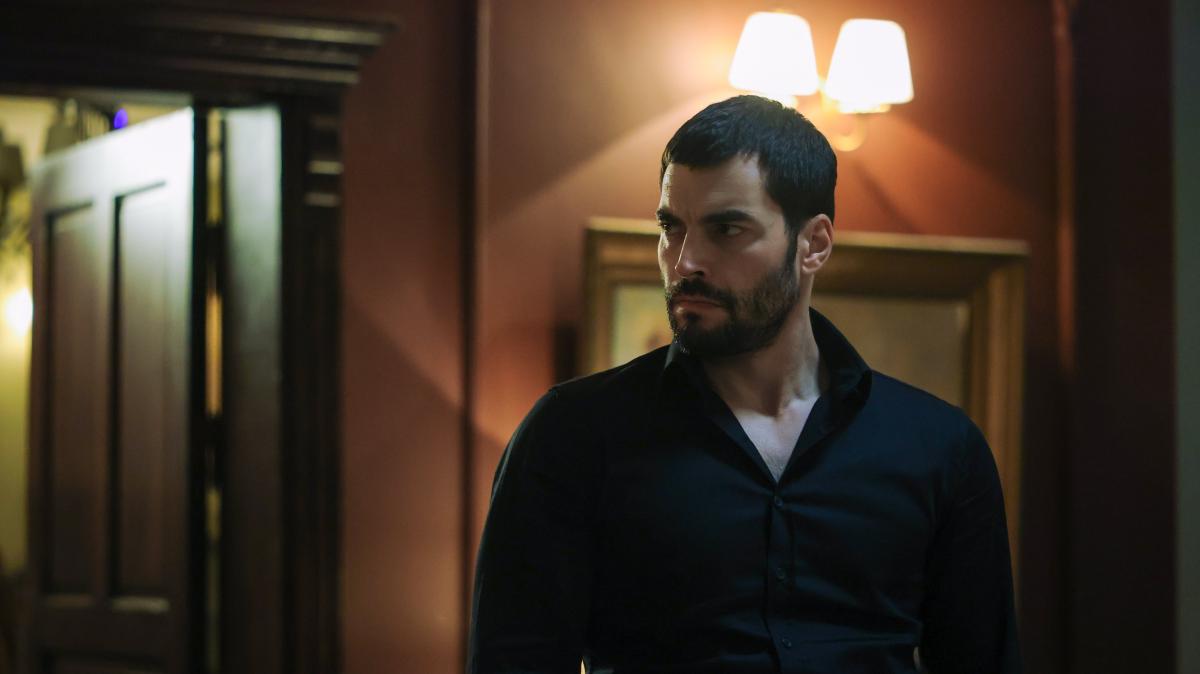 مسلسل ولي العهد الحلقة 13