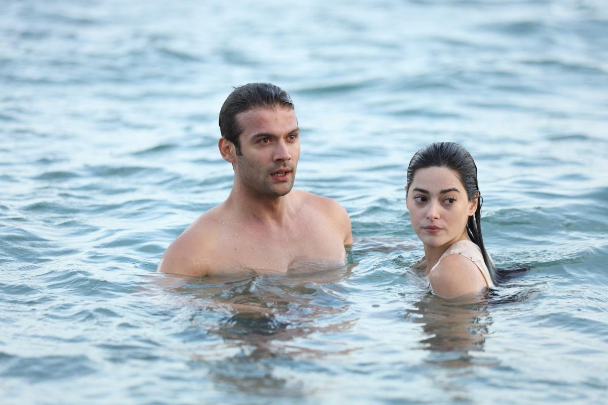 مسلسل غريب في المرآة الحلقة 2 – Aynadaki Yabanci