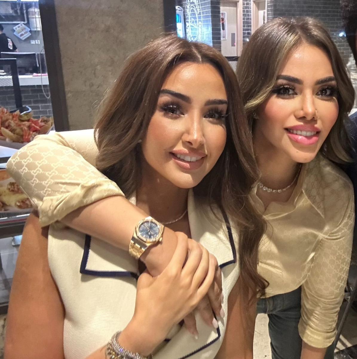 هنا الزاهد 