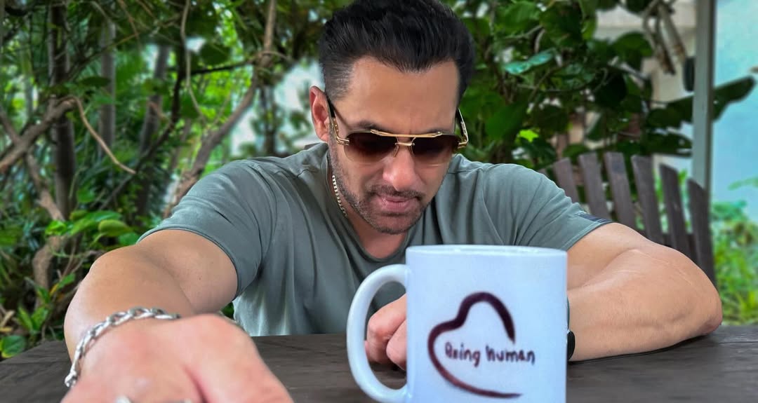 سلمان خان Salman Khan - The Great Indian Kapil Show - كابيل شارما Kapil Sharma - نتفليكس Netflix India - trigeminal neuralgia - brain aneurysm - AV malformation - أخبار بوليوود - صحة سلمان خان - برنامج هندي شهير - معاناة سلمان خان الصحية - تشوه وعائي دماغي - نجم بوليوود - Sanjay Dutt - فيلم أكشن هندي - زواج سلمان خان - طلاق النجوم الهند - أخبار المشاهير الهند - تصريحات مؤثرة سلمان خان - عمر سلمان خان الحقيقي - بوليوود 2025 - أخبار هندية حصرية