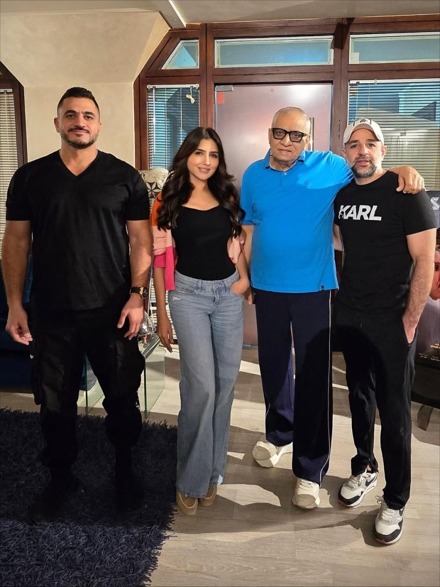 مي عمر وصناع فيلمها الجديد