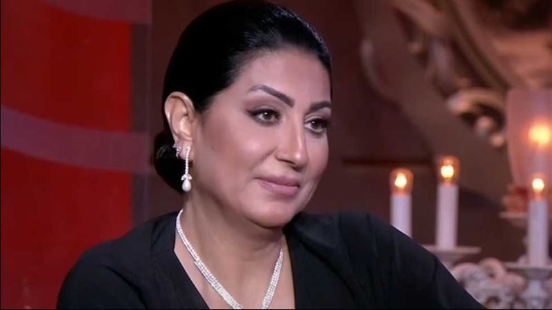 وفاء عامر
