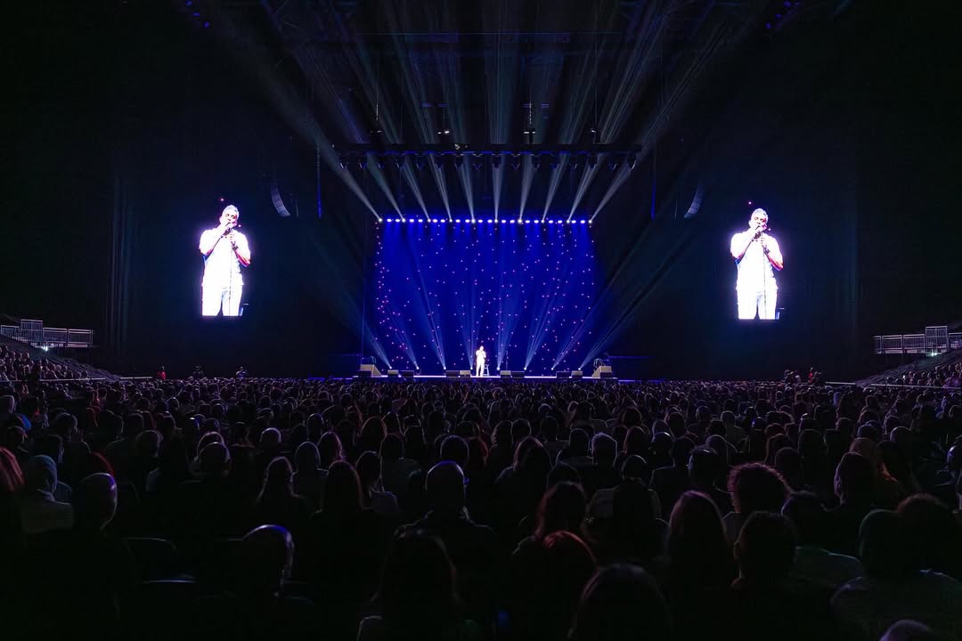 باسم يوسف - ستاند أب كوميدي - كرش الوحش - The Belly of the Beast - عرض دبي - جولة باسم يوسف - ستاند أب عربي - كوميديا دبي - مسرح دبي - حفلات باسم يوسف - مسرح بيروت - جولة عمان - جولة الأردن - جولة مسقط - باسم يوسف 2025