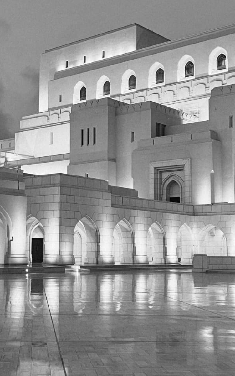 أسبوع مسقط للأزياء 2026: حوار ثقافي بين التراث والمستقبل