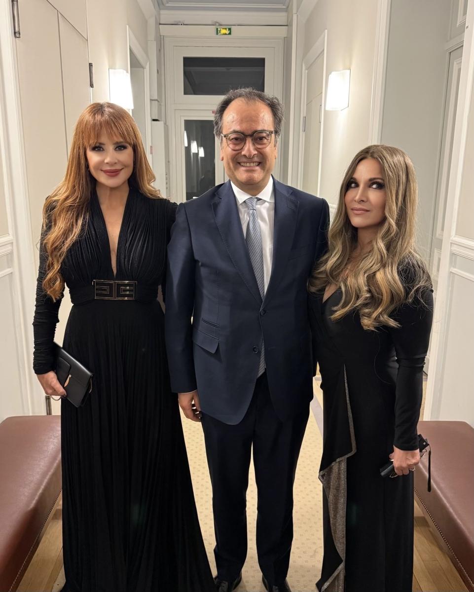 كارول سماحة - Carole Samaha - تكريم كارول سماحة باريس - Femmes on vous aime Paris - السفير ربيع الشاعر فرنسا - إليزابيث مورينو فرنسا - هيلين سيغارا Hélène Ségara - GPF Groupement du Patronat Francophone - جمعية لوبنان Lubnan - دعم تعليم الفتيات لبنان - درع Art et Résilience