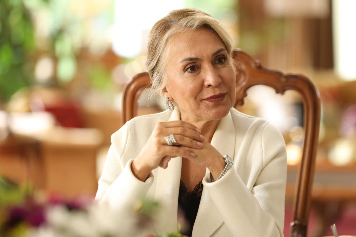 مسلسل غريب في المرآة الحلقة 5 - Aynadaki Yabanci