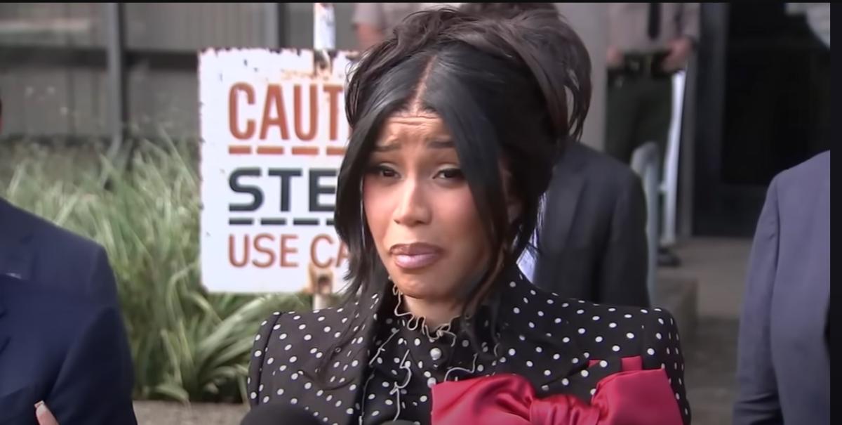 كاردي بي Cardi B - بلكاليس المانزار Belcalis Almánzar - محاكمة كاردي بي - قضية كاردي بي في بيفرلي هيلز Beverly Hills - محامي كاردي بي Lisa F. Moore - بيتر أندرسون Peter Anderson - إيماني إليس Emani Ellis - ألبوم كاردي بي Am I the Drama - كاردي بي 2025 - أغاني كاردي بي - كاردي بي المحكمة - كاردي بي ألبوم جديد - كاردي بي أخبار هوليوود - كاردي بي محكمة كاليفورنيا California