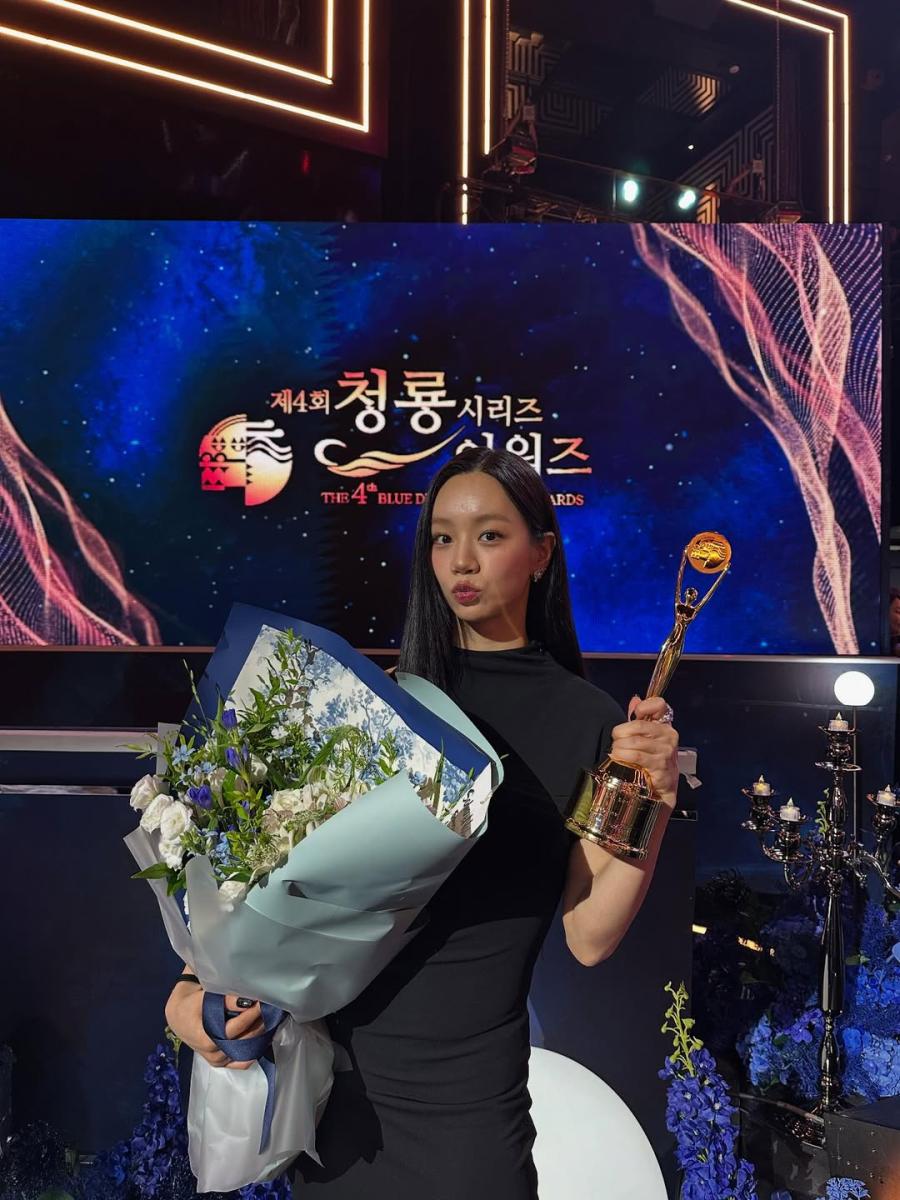 Blue Dragon Series Awards 2025 - جوائز التنين الأزرق 2025 - Park Bo Gum بارك بو غوم - IU آي يو - Yoona يونا - Jun Hyun Moo جون هيون مو - When Life Gives You Tangerines مسلسل - The Trauma Code Heroes on Call - Netflix نتفليكس كوريا - بارادايس سيتي Paradise City Incheon - Family Matters مسلسل - Way Back Love دراما كورية - Karma دراما - حفل جوائز كوريا 2025 - KBS2 TVING بث مباشر - CHZZK Prizm منصات - OTT كوريا - Korean dramas on Netflix - Stars of the Year IU Park Bo Gum