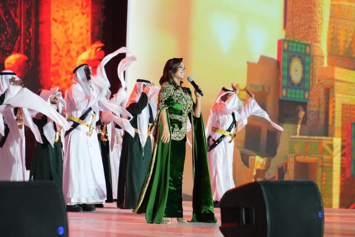ديانا حداد تتألق في الجوف باحتفالات اليوم الوطني السعودي 95