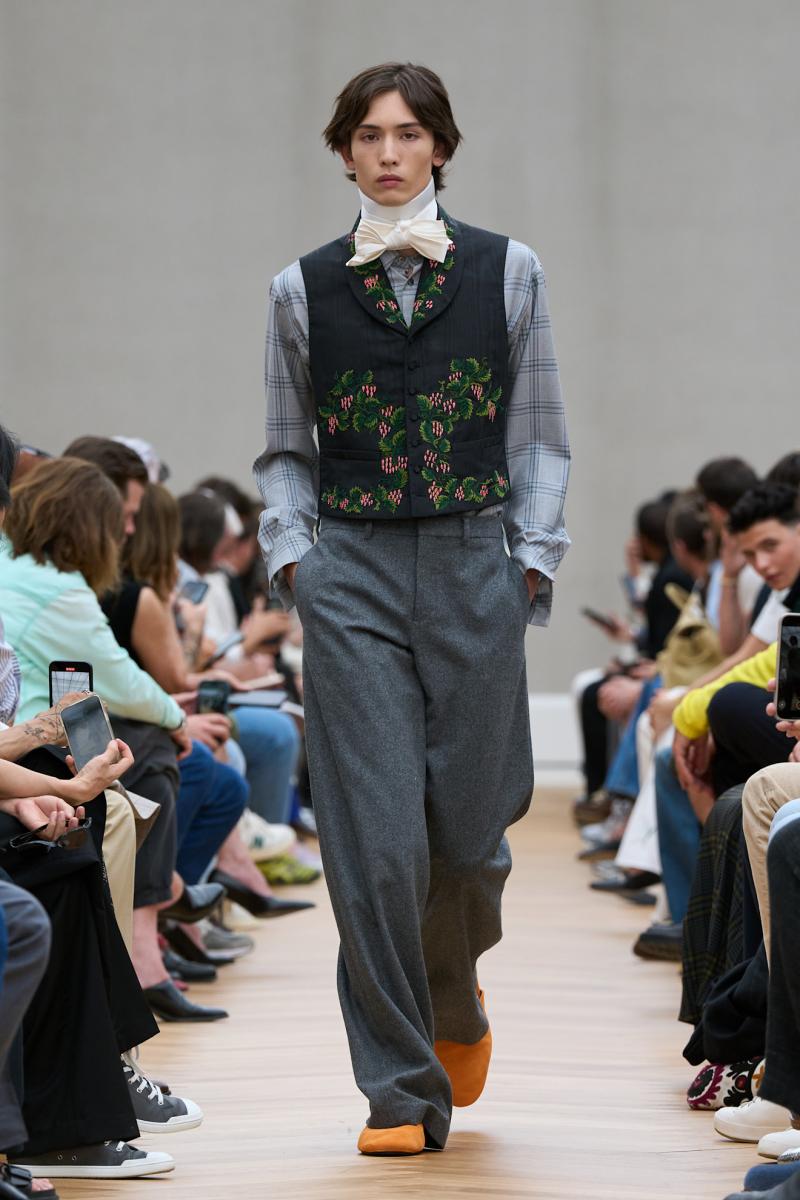 عرض Dior Homme