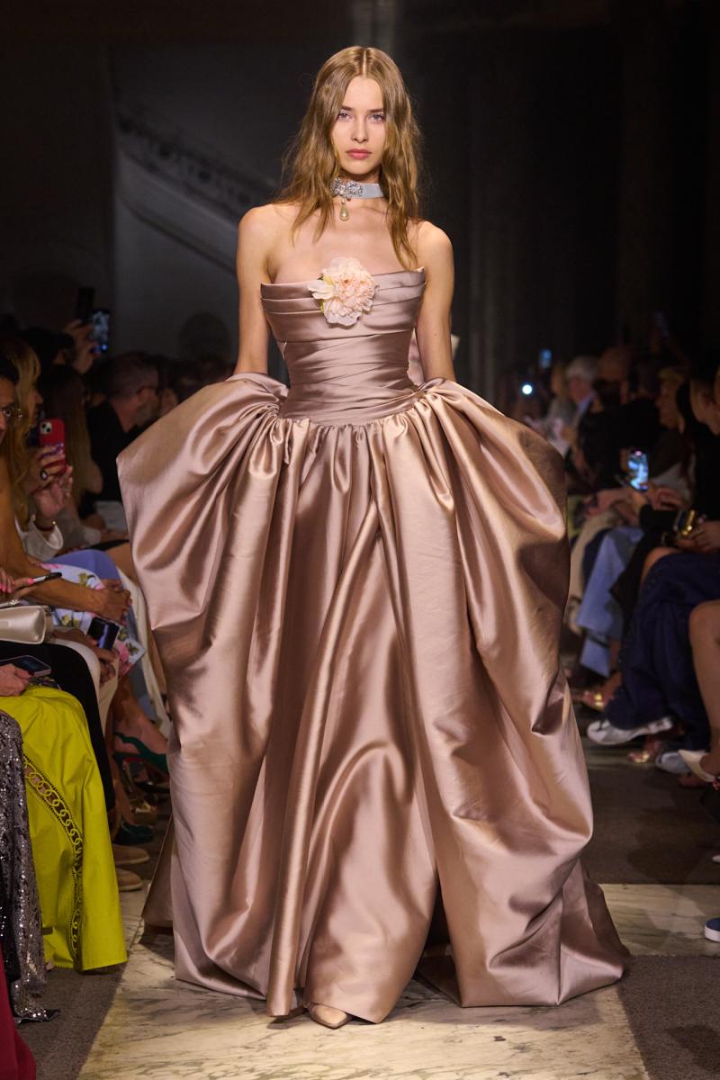 ايلي صعب الأزياء الراقية خريف وشتاء 2025 - 2026 