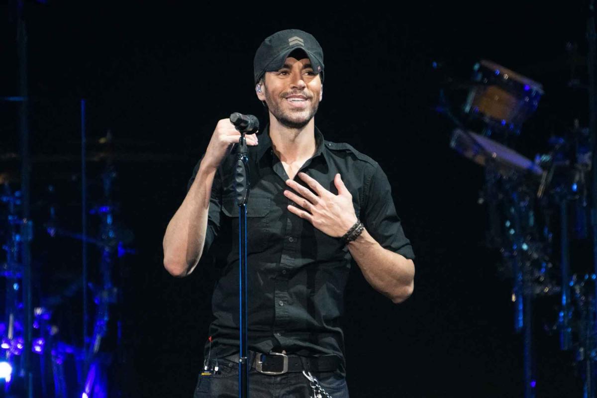  إنريكي إغليسياس Enrique Iglesias -  آنا كورنيكوفا Anna Kournikova 
