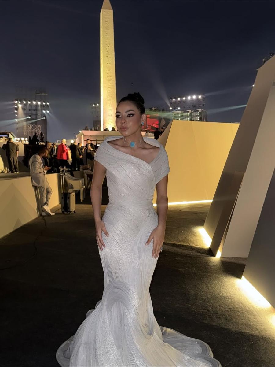 حنين الشاطر - افتتاح المتحف المصري الكبير - المتحف المصري الكبير القاهرة - عبد الفتاح السيسي - هشام نزيه - ناير ناجي - محمد سعدي - فنانين مصريين - فخر مصر - حفل المتحف المصري الكبير