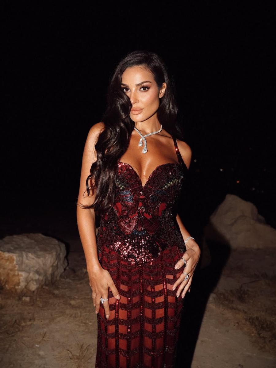  •	زفاف سيليو صعب في بكركي •	Elie Saab son wedding 2025 •	زين قطامي فستان زفاف إيلي صعب •	زفاف بكركي •	أولى لحظات زفاف سيليو صعب •	إليسا زفاف سيليو صعب •	سيرين عبد النور زفاف سيليو •	وائل كفوري بكركي •	Celio Saab wedding ceremony •	Zayn Khatami wedding dress Elie Saab •	نجمات في زفاف ابن إيلي صعب •	زفاف فاخر لبناني •	حفل زفاف رسمي بكركي •	زفاف لبناني أردني •	elie saab designs bridal •	سيليو صعب وزين قطامي في الكنيسة •	نعمت عون فستان من إيلي صعب •	حضور البطريرك في زفاف سيليو صعب •	زفاف صيف 2025 المشاهير •	زفاف الموسم في لبنان