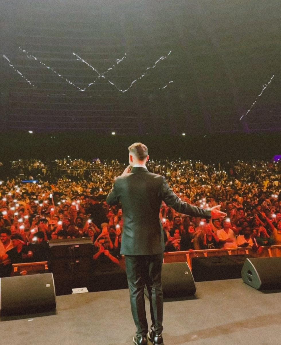 الشامي – حفلة الشامي جدة – ليلة "فوّرها" – أول حفل للشامي في السعودية – أغنية بتهون – تفاعل الجمهور مع الشامي – أغاني الشامي الجديدة – ET بالعربي حصريات الشامي – حفل موسيقي جدة 2025 – مروان موسى وأفروتو حفلات – فيديو كليب جديد الشامي – موسم جدة 2025 حفلات – حفلات موسيقية في السعودية – نجوم الغناء العربي – أحدث الأغاني العربية – الترفيه والموسيقى في جدة