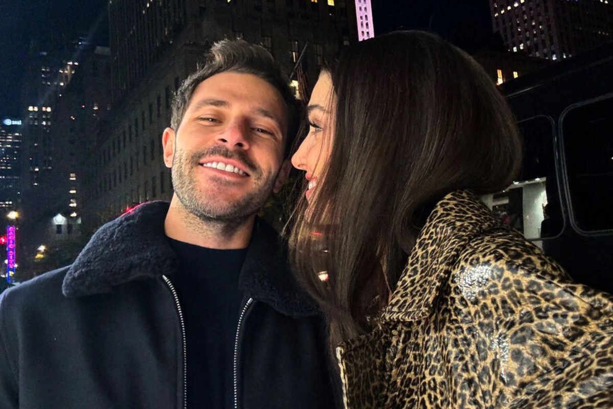 هاندا أرتشيل Hande Erçel - هاكان سابانجي Hakan Sabancı - آروز سابانجي Arzu Sabancı - انفصال هاندا أرتشيل وهاكان سابانجي - والدة هاكان سابانجي - علاقة هاندا أرتشيل وهاكان سابانجي - هاندة أرتشيل أخبار - هاكان سابانجي أخبار