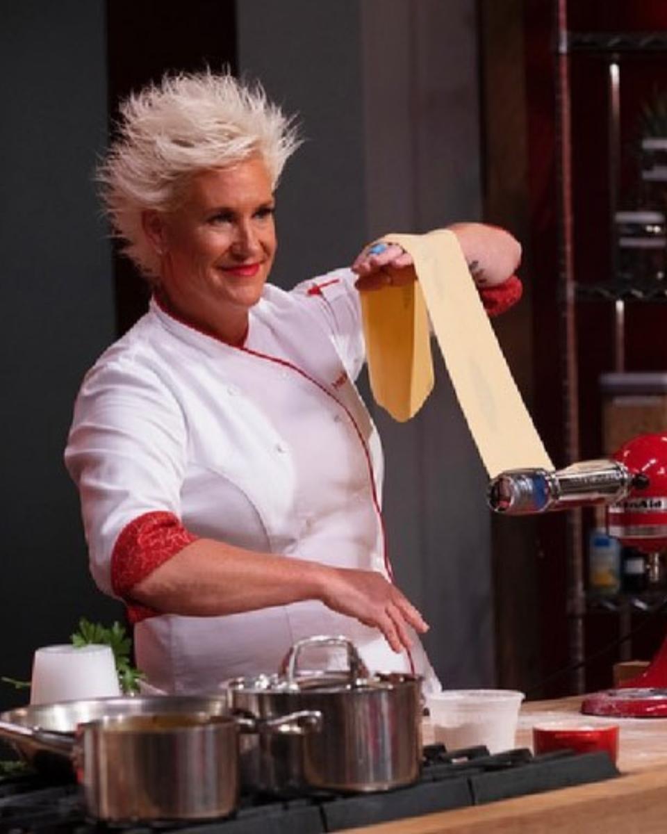 وفاة آن بوريل - Anne Burrell وفاة - سبب وفاة آن بوريل - وفاة شيف فوود نتوورك - Food Network Anne Burrell - أسوأ الطهاة في أمريكا - Worst Cooks in America برنامج - House of Knives Anne Burrell - Chef Anne Burrell آخر مشروع - CareRite Centers برنامج الطعام - Anne Burrell CareRite Signature Culinary Excellence - Chef Secrets of a Restaurant Chef - Iron Chef America آن بوريل - برامج Food Network - وفاة شيف أمريكية مشهورة - وفاة نجمة تلفزيون الواقع - وفاة Anne Burrell في نيويورك - Anne Burrell Brooklyn death