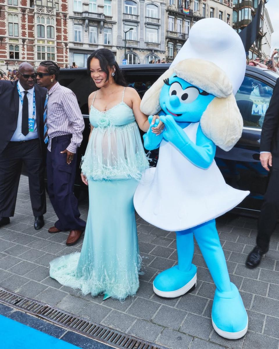 ريهانا Rihanna - آيساب روكي ASAP Rocky - حمل ريهانا الثالث - ريهانا حامل بفتاة - The Smurfs فيلم السنافر - Smurfette سنفورة - العرض الأول لفيلم The Smurfs - بروكسل Brussels - Kevin Frazier كيفن فريزر - Entertainment Tonight - Met Gala 2025 - حمل المشاهير 2025 - أولاد ريهانا - RZA وRiot - فستان ريهانا من Chanel - Fenty Beauty - ريهانا وآيساب روكي في العرض العالمي - أخبار هوليوود - أخبار ريهانا اليوم
