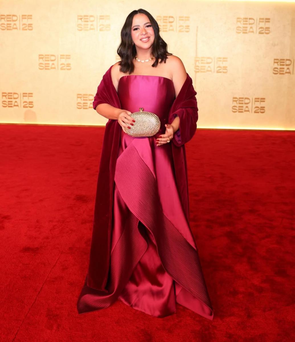 دنيا سمير غانم - Donia Samir Ghanem - رامي رضوان - Rami Radwan - إيمي سمير غانم - Amy Samir Ghanem - شائعات طلاق دنيا ورامي - مقابلة ET بالعربي - أخبار النجوم - نفي شائعات الانفصال - حسن الرداد - Red Carpet - انتقادات إطلالات الفنانين - أخبار الفن العربي - آخر أخبار المشاهير