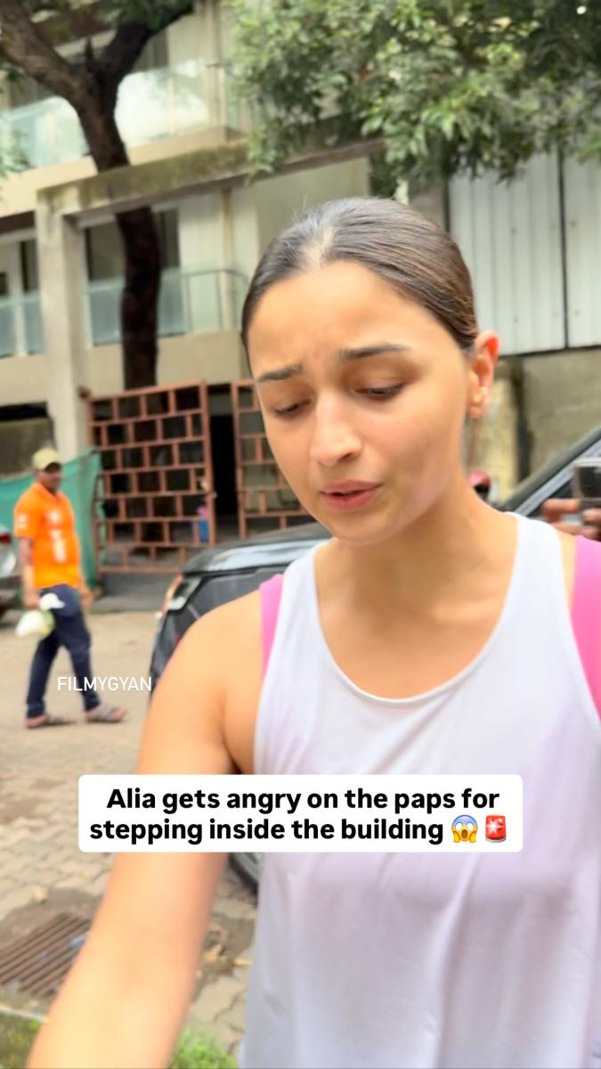 عليا بهات Alia Bhatt - عليا بهات Alpha - عليا بهات أفلام - عليا بهات Love & War - عليا بهات War 2 - سوني رازدان Soni Razdan - بوبي ديول Bobby Deol - شارفاري واغ Sharvari Wagh - رانبير كابور Ranbir Kapoor - فيكي كوشال Vicky Kaushal - سانجاي ليلا بهنسالي Sanjay Leela Bhansali - فيلم Alpha - فيلم Love & War - فيلم War 2 - YRF - أفلام بوليوود - أخبار بوليوود - أفلام أكشن هندية - Netflix - Eternal Sunshine Productions