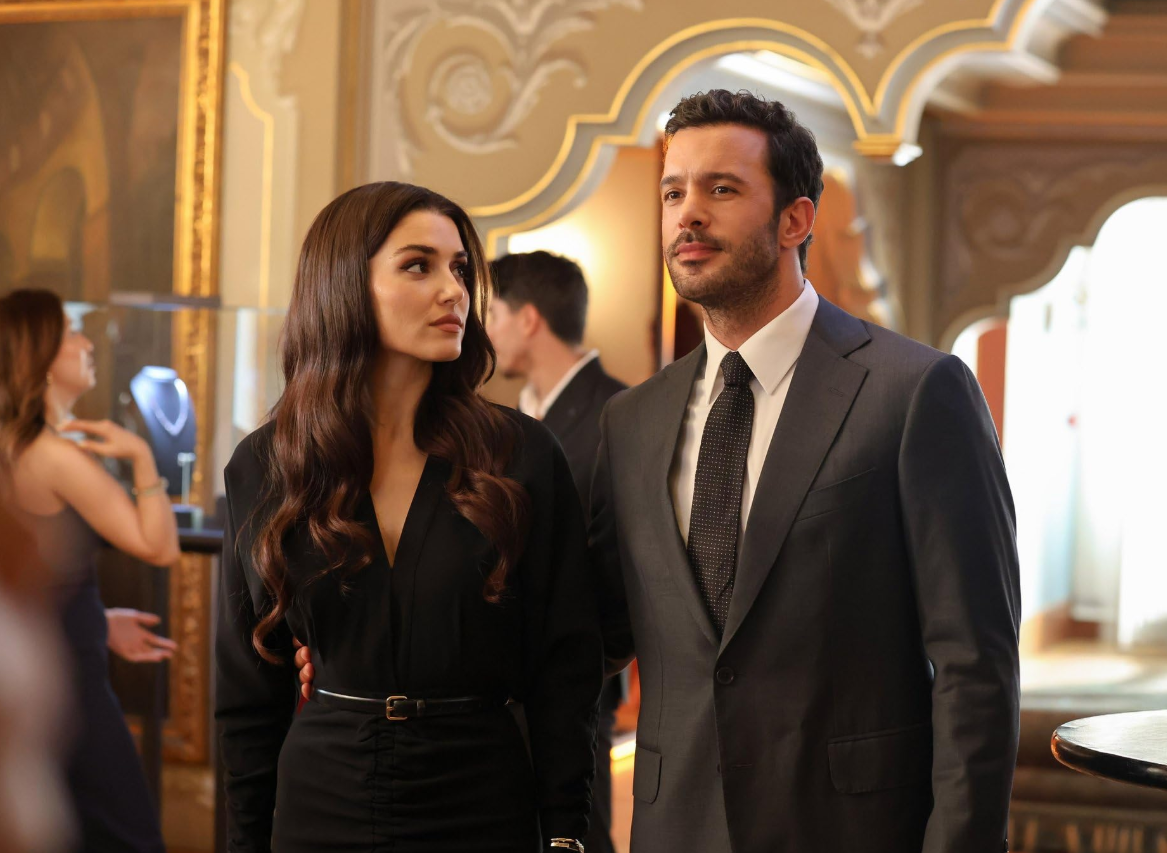 هاندا أرتشيل - Hande Erçel - مسلسل حب ودموع - ميرا وسليم - باريش أردوتش - Barış Arduç - Amazon Prime Turkey - İki Dünya Bir Dilek - Queen of Tears - توبا بويوكستون