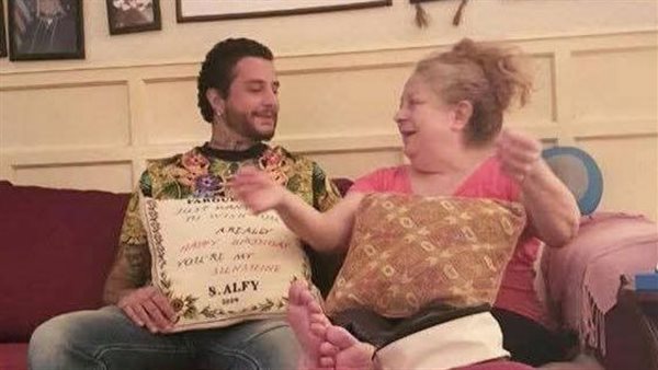 أحمد الفيشاوي يعرب عن حزنه العميق لرحيل والدته سمية الألفي