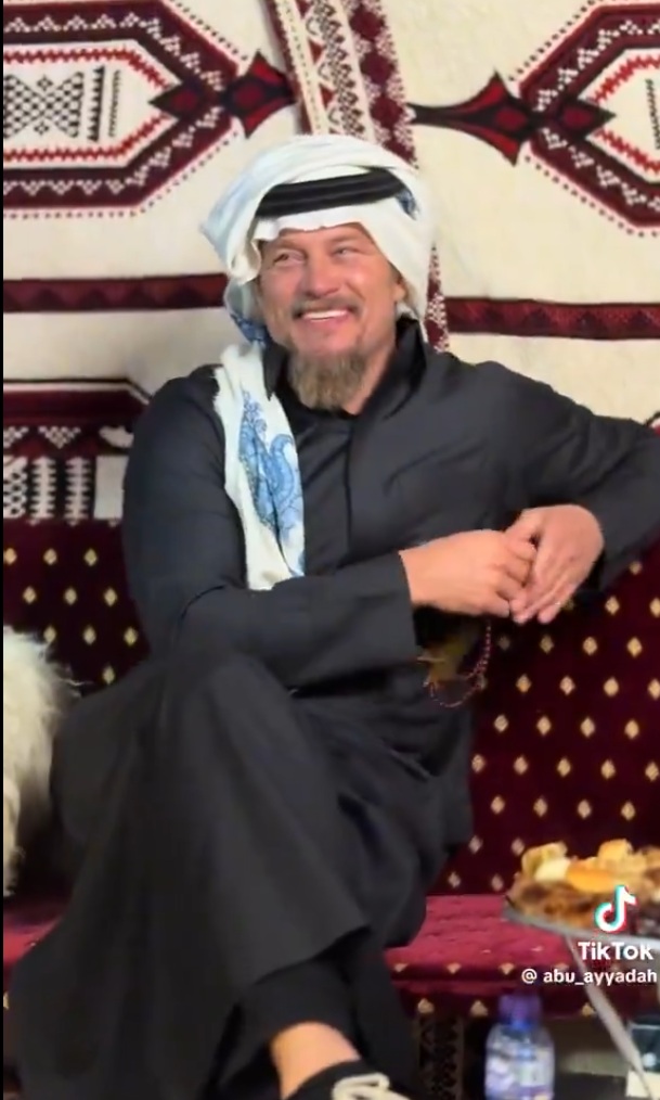 ترافيس فيميل - Travis Fimmel - راغنار لوثبروك - Ragnar Vikings - مسلسل فايكنغز - Vikings series - زيارة ترافيس فيميل حائل - سياحة حائل - أحداث حائل - قروب أبو حصه - نجوم عالميون في السعودية - Raised by Wolves Travis Fimmel - Dune Prophecy Travis Fimmel - Vikings Ragnar