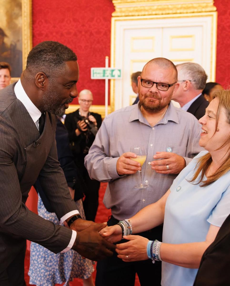  الملك تشارلز King Charles - إدريس إلبا Idris Elba - نتفليكس Netflix - The King’s Trust - The Prince’s Trust - كايل شو تولين Kyle Shaw Tullin - مايكل جيلروي Michael Gilroy - كير ستارمر Sir Keir Starmer - Youth Opportunities Summit - Don’t Stop Your Future - elbahopefoundation - dsyfofficial - قصر سانت جيمس St James’s Palace - جرائم الطعن في بريطانيا - مكافحة العنف ضد الشباب - دعم الملك للشباب - حملة إدريس إلبا ضد الطعن - فيلم وثائقي نتفليكس عن الملك - Netflix documentary King Charles - national knife crime summit September UK
