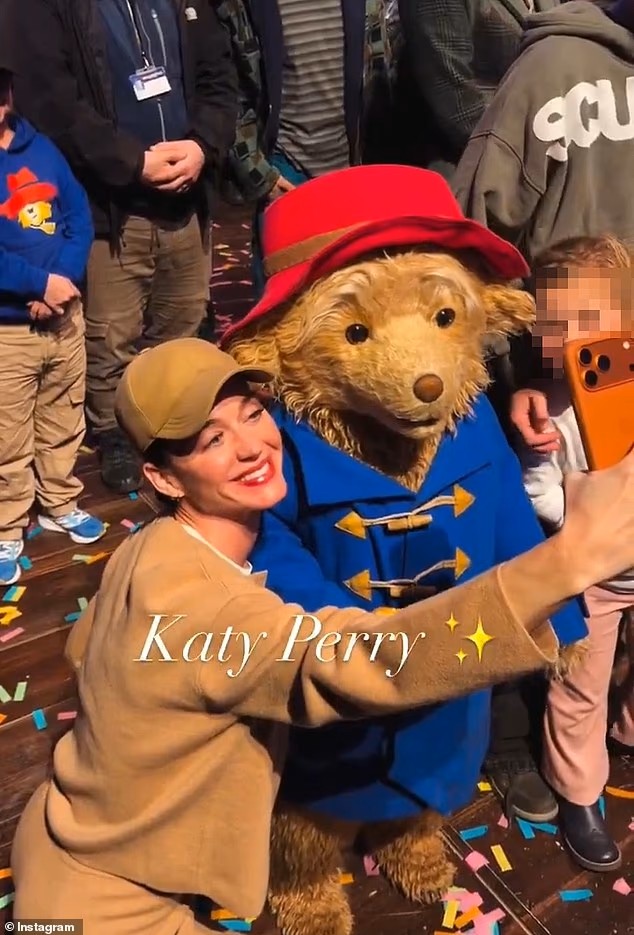 كاتي بيري Katy Perry - أورلاندو بلوم Orlando Bloom - ديزي دوف Daisy Dove - Paddington The Musical لندن London - أخبار كاتي بيري - Katy Perry news - Orlando Bloom family - انفصال كاتي بيري وأورلاندو بلوم - علاقة كاتي بيري جاستن ترودو Justin Trudeau - Page Six celebrities - Hollywood celebrity news - Miranda Kerr - Jeff Bezos Lauren Sánchez