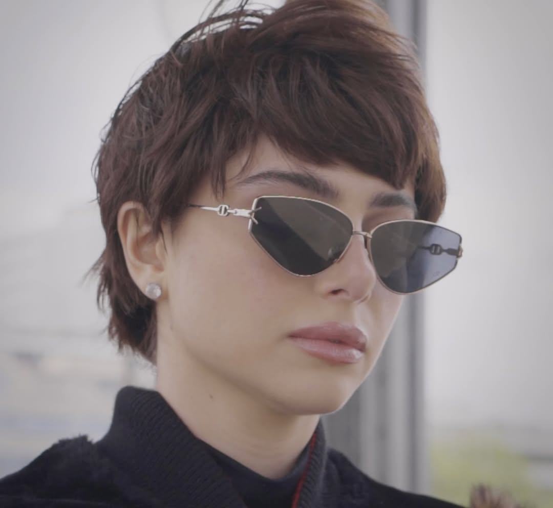 ماريتا الحلاني - Maritta Hallani - أغنية Solo - كلمات أغنية Solo - أعياد بيروت 2025 - Beirut Holidays concert - فرقة أدونيس - Adonis band - ماريتا Solo لوك - ماريتا بدلة رجالية - ماريتا قصة شعر قصيرة - حفلة أدونيس بيروت - Adonis Beirut concert - ماريتا الحلاني تغني Solo - مهرجان أعياد بيروت - حفلات لبنان صيف 2025 - حفلة أدونيس زحلة - Adonis Zahle concert - Maritta Hallani Solo music video - Maritta Hallani new look - Maritta Gen Z style - كارل حسين - ستيف سلامة - رودي معوض - Maritta YOLO SOLO - Solo Maritta lyrics - Adonis Dubai concert
