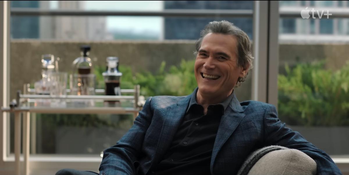 The Morning Show - Apple TV+ - جينيفر أنيستون Jennifer Aniston - ريس ويذرسبون Reese Witherspoon - بيلي كرادوب Billy Crudup - كارين بيتمن Karen Pittman - نيكول بيهاري Nicole Beharie - نيستور كاربونييل Nestor Carbonell - مارك دوبلاس Mark Duplass - غريتا لي Greta Lee - جون هام Jon Hamm - ماريون كوتيار Marion Cotillard - جيريمي أيرونز Jeremy Irons - آرون بيير Aaron Pierre - ويليام جاكسون هاربر William Jackson Harper - بويد هولبروك Boyd Holbrook - UBN - UBA - مسلسل أمريكي - دراما أمريكية - برومو الموسم الرابع - فضائح شبكات الأخبار - دمج الشبكات - بث مباشر - Halsey Castle - أخبار هوليوود - أحداث المشاهير