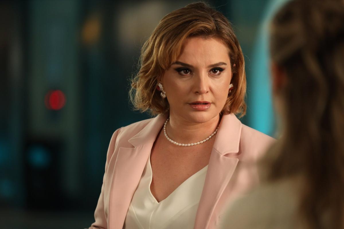 مسلسل فندق الأحلام - مسلسل الغرفة المزدوجة الحلقة 2