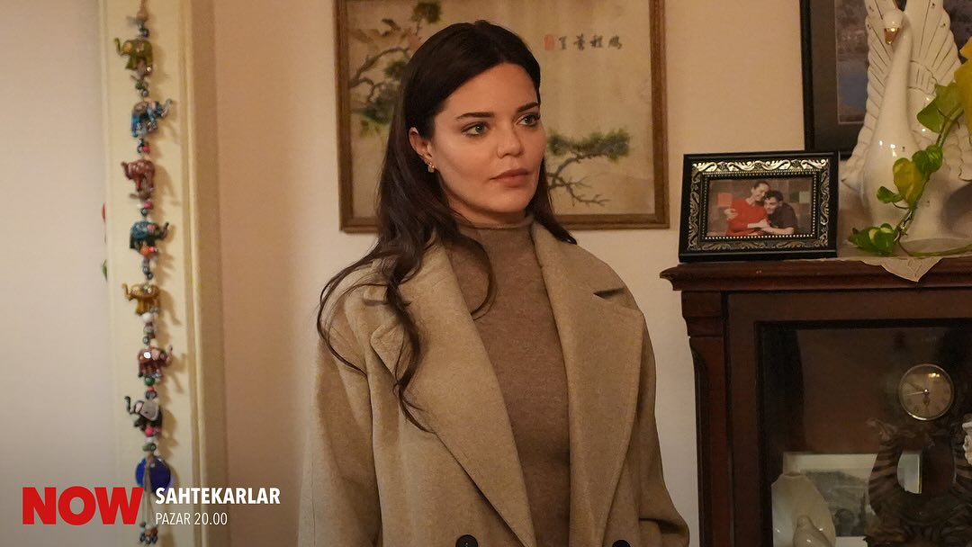 مسلسل المحتالون الحلقة 13