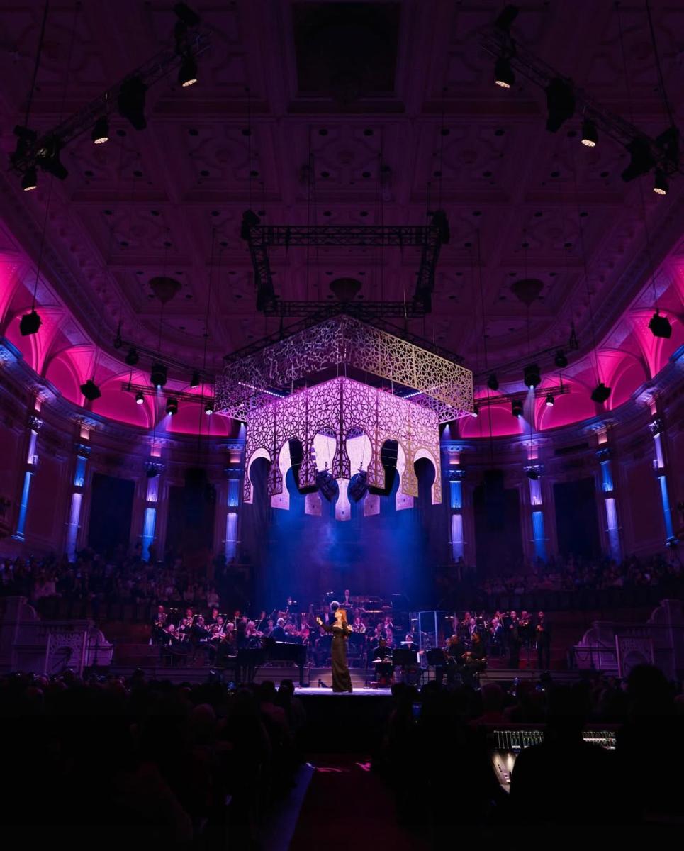 كارول سماحة - حفل كارول سماحة في أمستردام - مهرجان سوق أمستردام - SOUK – Amsterdam Arabic Festival - Het Concertgebouw - كارول سماحة SOUK Festival - حفلات كارول سماحة في أوروبا - الجاليات العربية في أوروبا - مهرجانات عربية في هولندا - نجوم عرب في أمستردام - concertgebouw carole samaha - كارول سماحة إنستغرام - فستان كارول سماحة الأسود - Naseer Shamma SOUK Festival - Bassem Akiki Netherlands Chamber Orchestra - لوكا عبد النور الباليه الوطني - مهرجان سوق 2025 - 20 سنة من مهرجان سوق - حفل كارول سماحة 30 و31 مايو - نوال الزغبي مهرجان سوق - نجوم العرب في هولندا - كارول سماحة تتألق على مسرح Concertgebouw في أمستردام خلال مهرجان سوق - كارول سماحة ترتدي فستانًا أسود أنيقًا في حفلها بمهرجان SOUK Amsterdam - صورة لجمهور متفاعل من الجاليات العربية خلال حفل كارول سماحة في أمستردام - لقطة من أداء كارول سماحة الغنائي ضمن فعاليات مهرجان سوق 2025 - شعار مهرجان SOUK Amsterdam Arabic Festival على مسرح Concertgebouw - العازف نصير شمة يقدم عرضه الموسيقي في مهرجان سوق أمستردام - الأوركسترا الوطنية الهولندية بقيادة باسم عقيقي ترافق الحفل في SOUK Festival - عرض رقص للباليه الوطني الهولندي بتصميم لوكا عبد النور في مهرجان سوق - منشور إنستغرام من كارول سماحة تشكر فيه جمهورها بعد حفل أمستردام - صورة من أجواء مسرح Concertgebouw خلال مهرجان SOUK بمشاركة كارول سماحة.
