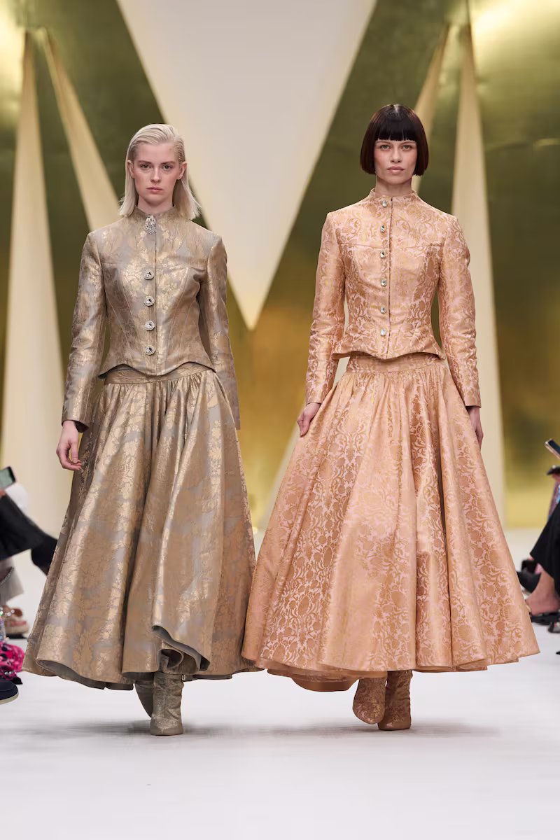 عرض مانيش مالوهوترا Manish Malhotra 1 