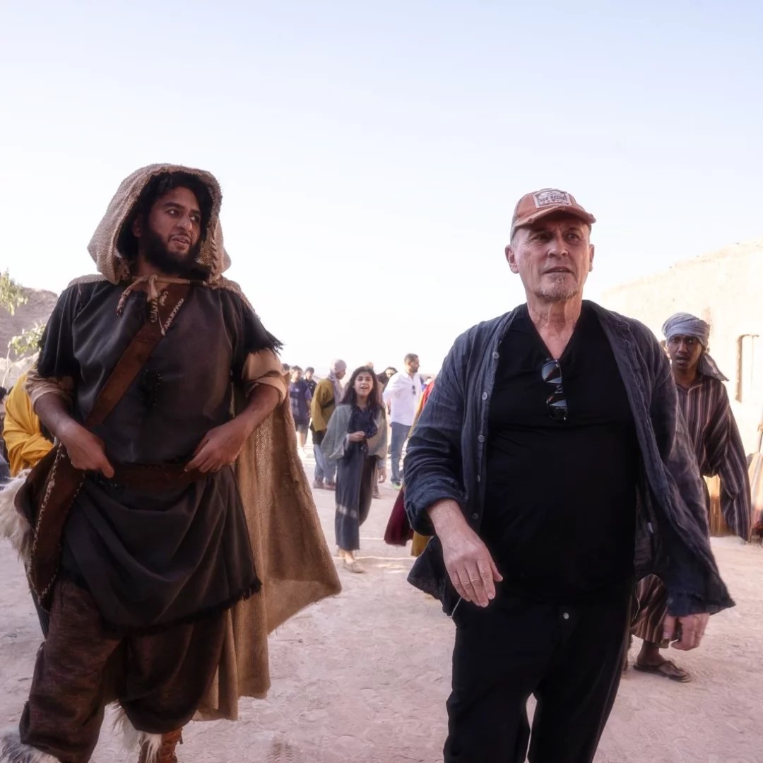 الزرفة  الزرفة فيلم سعودي  الزرفة الهروب من جحيم هنهونيا  الزرفة شباك التذاكر  فيلم الزرفة 2025  أفلام سعودية 2025  أفلام سعودية كوميدية  box office السعودي  شباك التذاكر السعودي  فيلم الزرفة قنوات  إبراهيم الخيرالله  روبرت نبر Prison Break  أفلام الشميسي  تلفاز 11  عبدالله ماجد مخرج  أفلام خليجية في السينما