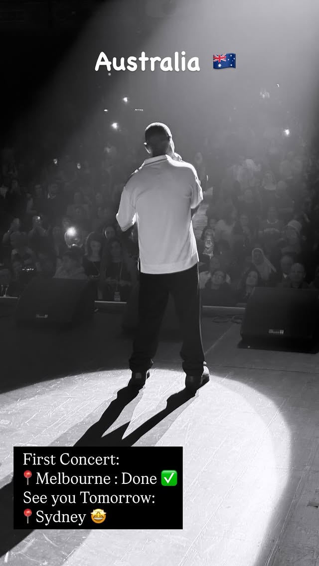 أحمد سعد يرفع علم مصر في أستراليا 