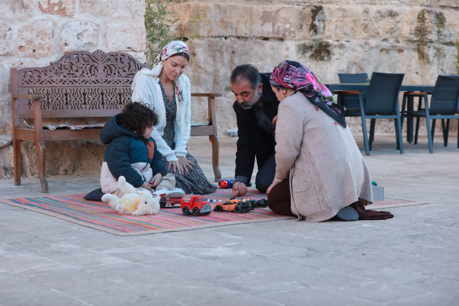 مسلسل المدينة البعيدة الحلقة 7 - مصدر الصورة كانال دي