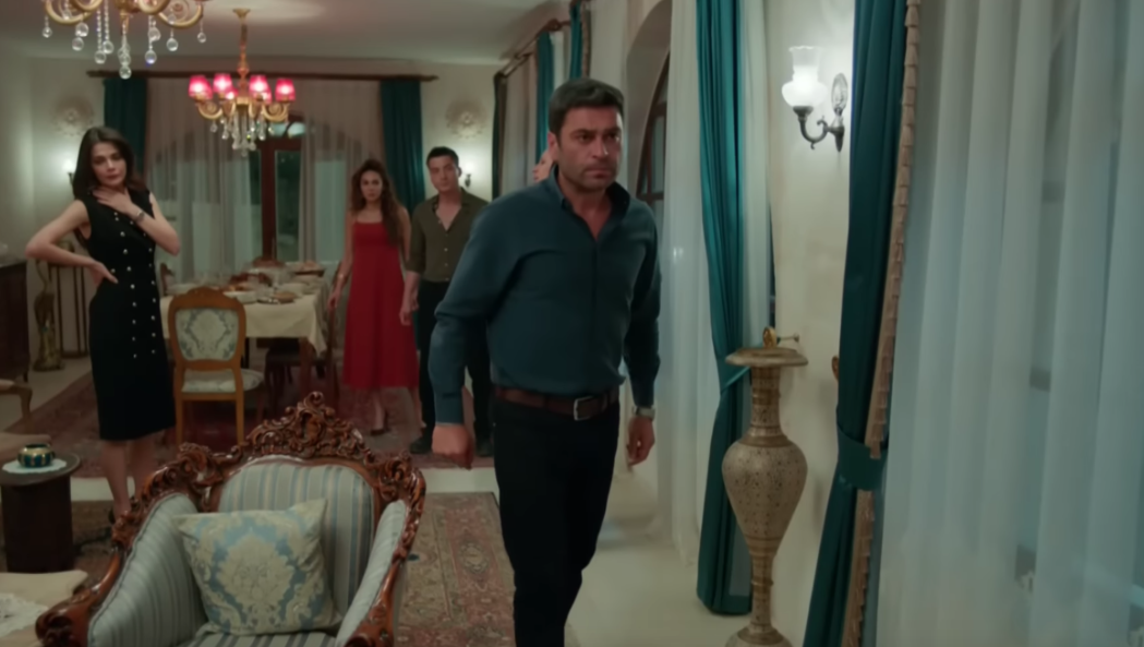 مسلسل المدينة البعيدة – Uzak Sehir