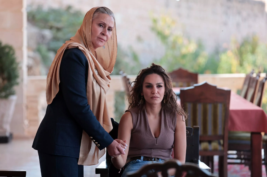 مسلسل المدينة البعيدة الحلقة 38