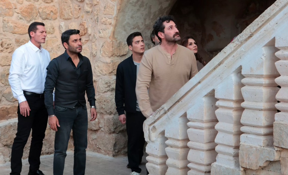 مسلسل المدينة البعيدة الحلقة 39 – Uzak Şehir