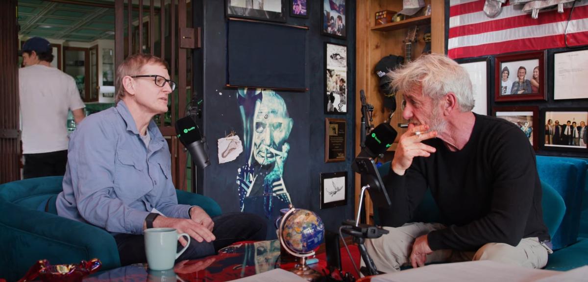 شون بن Sean Penn 2025، بودكاست لويس ثيرو Louis Theroux، وودي آلن Woody Allen قضية ديلان فارو Dylan Farrow، صور شون بن الآن، فضائح مشاهير هوليوود Hollywood scandals، آخر أخبار وودي آلن، أفلام شون بن، Sweet and Lowdown، دفاع مشاهير عن وودي آلن، مظهر شون بن الأخير.