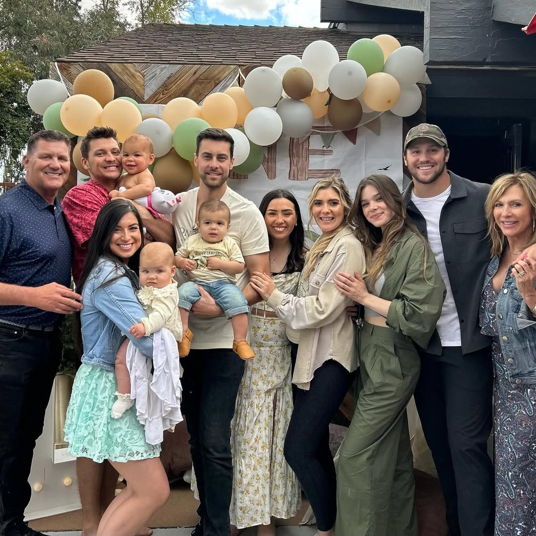 Hailee Steinfeld wedding - زفاف هايلي ستاينفيلد Josh Allen wife - زوجة جوش ألين Hailee Steinfeld Josh Allen relationship - علاقة هايلي ستاينفيلد وجوش ألين Hailee Steinfeld dress People magazine - فستان هايلي ستاينفيلد مجلة بيبول Josh Allen proposal - خطوبة جوش ألين Celebrity weddings 2025 - حفلات زفاف المشاهير 2025 New York celebrity sightings - مشاهير نيويورك Hailee Steinfeld Who What Wear - مقابلة هايلي ستاينفيلد The Edge of Seventeen star - نجمة The Edge of Seventeen Hailee Steinfeld Sinners premiere - عرض فيلم Sinners هايلي ستاينفيلد  Hailee Steinfeld wedding photo - صورة زفاف هايلي ستاينفيلد Josh Allen proposing to Hailee Steinfeld - جوش ألين يطلب الزواج من هايلي ستاينفيلد Hailee Steinfeld in white dress - هايلي ستاينفيلد بفستان أبيض Hailee and Josh wedding ceremony - حفل زفاف هايلي وجوش Hailee Steinfeld earrings - أقراط هايلي ستاينفيلد Hailee Steinfeld Sinners premiere - العرض الأول لفيلم Sinners هايلي ستاينفيلد Hailee Steinfeld interview Who What Wear - مقابلة هايلي ستاينفيلد مع Who What Wear Celebrity