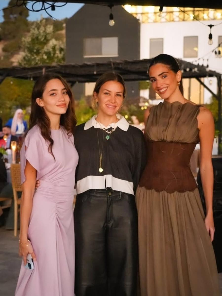 الأميرة جليلة بفستان فيكتوريا بيكهام وحقيبة Clio Peppiatt