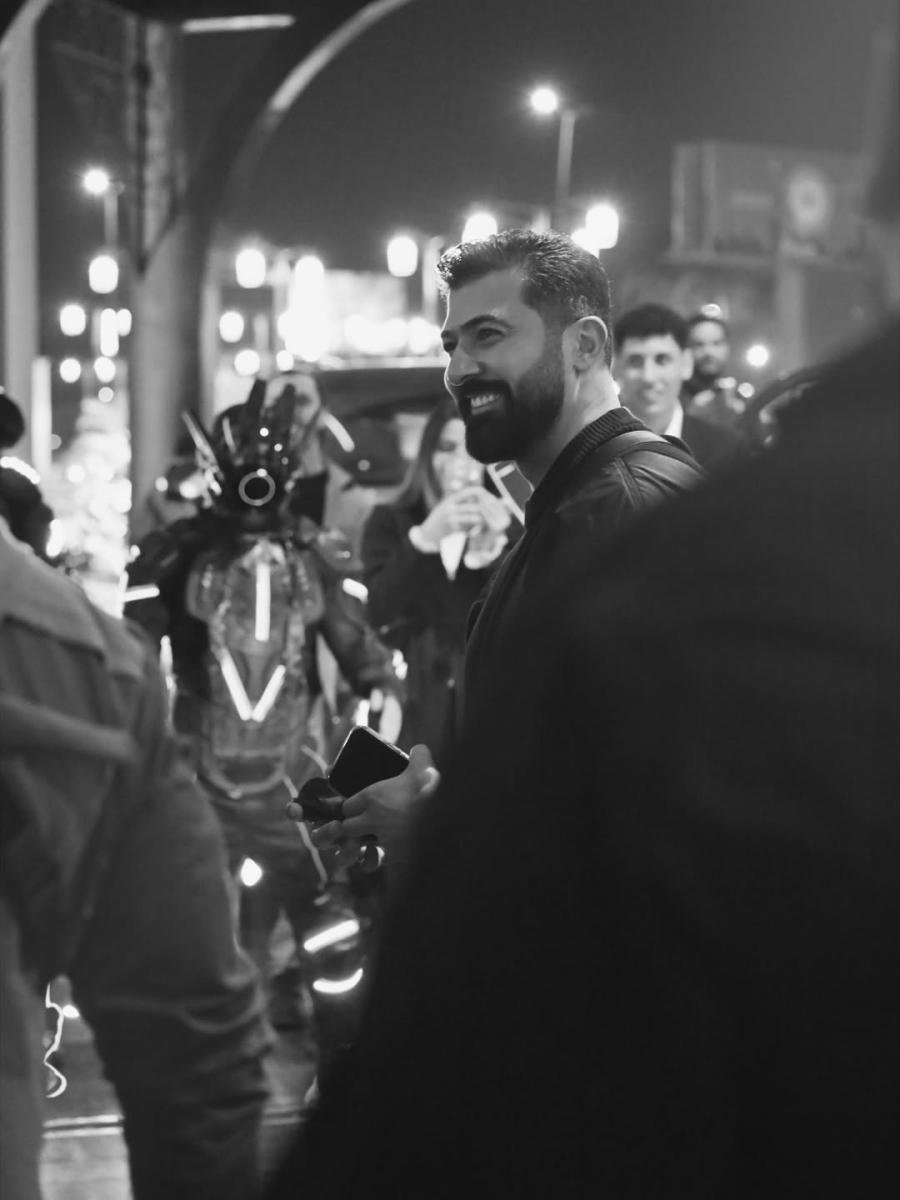 سيف نبيل - عودة سيف نبيل إلى العراق - استقبال سيف نبيل في بغداد - لحظة لقاء سيف نبيل مع والدته - حفلات سيف نبيل بغداد - ساحة التحرير بغداد - أخبار المشاهير العراق - ET بالعربي سيف نبيل